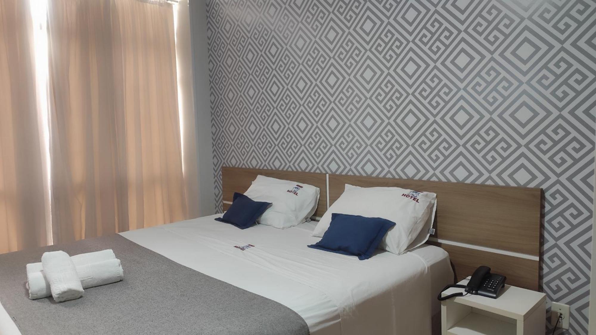 Assay Plaza 4*