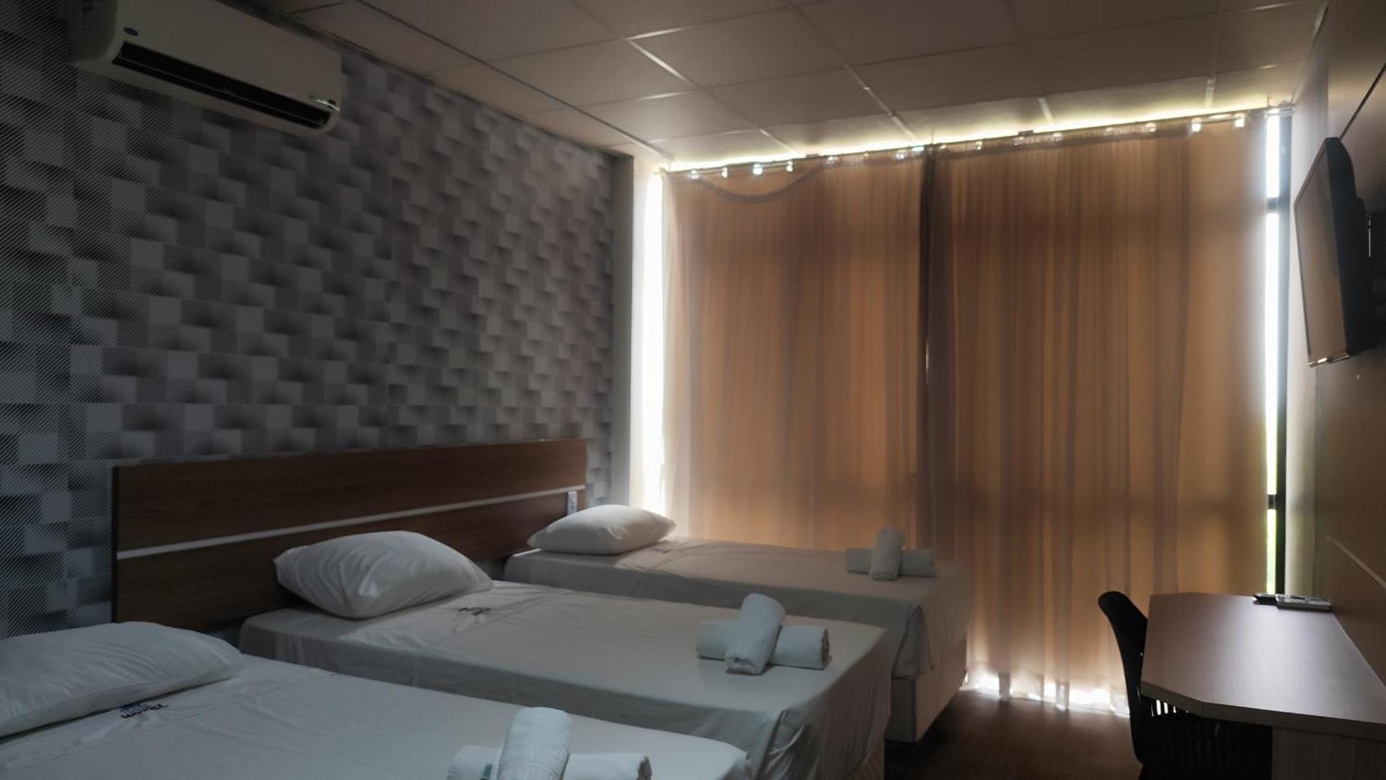 Assay Plaza Hotel 4*