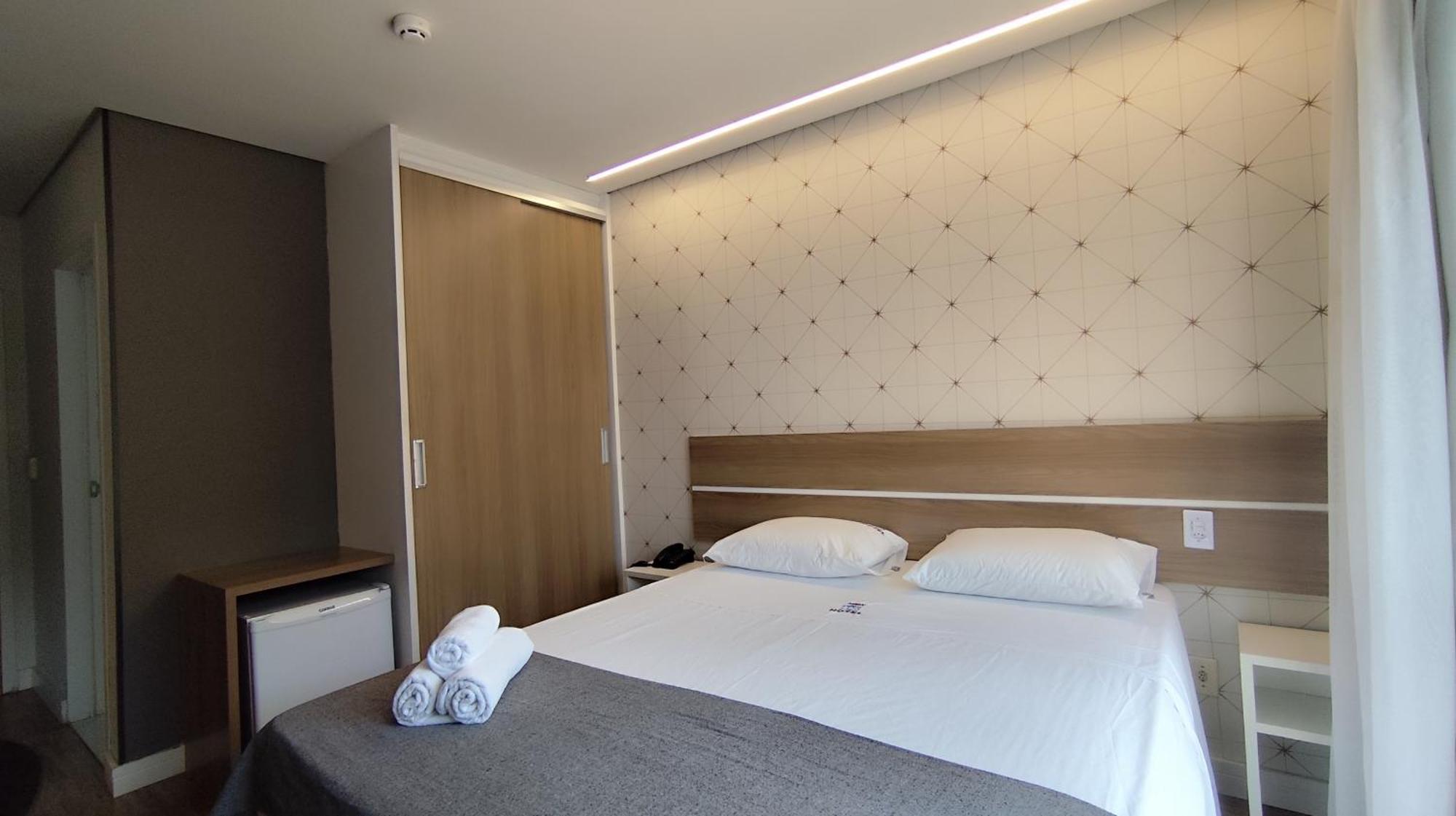 Assay Plaza Hotel 4*